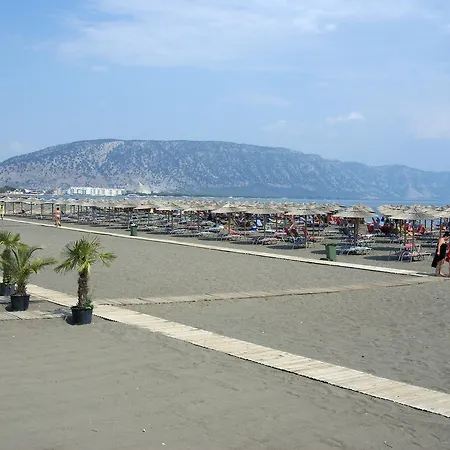 Aquarius Lägenhetshotell Velipojë