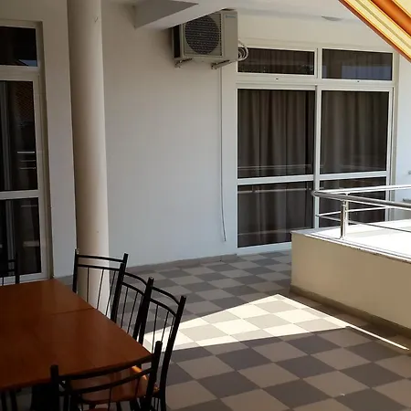 Aquarius 4* Velipojë