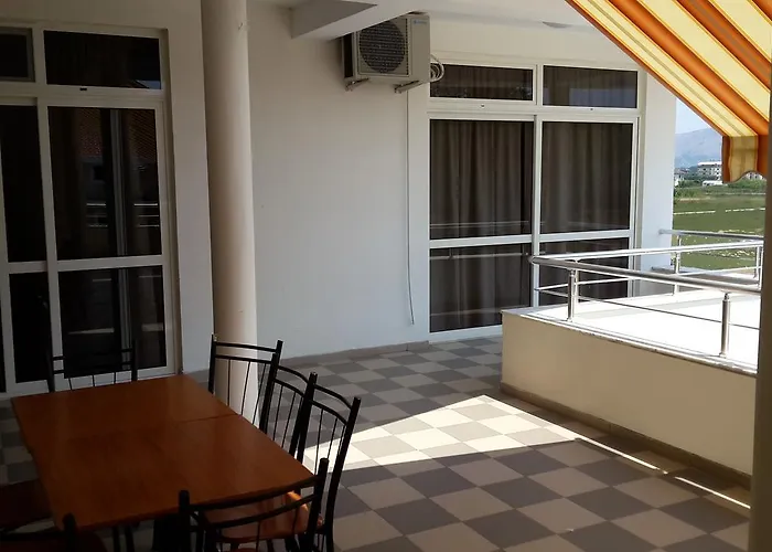 Aquarius 4* Velipojë