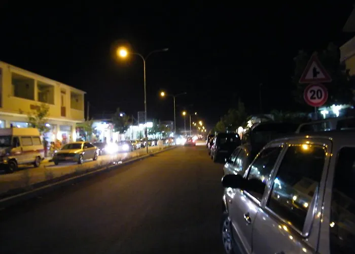 Aquarius Aparthotel Velipojë