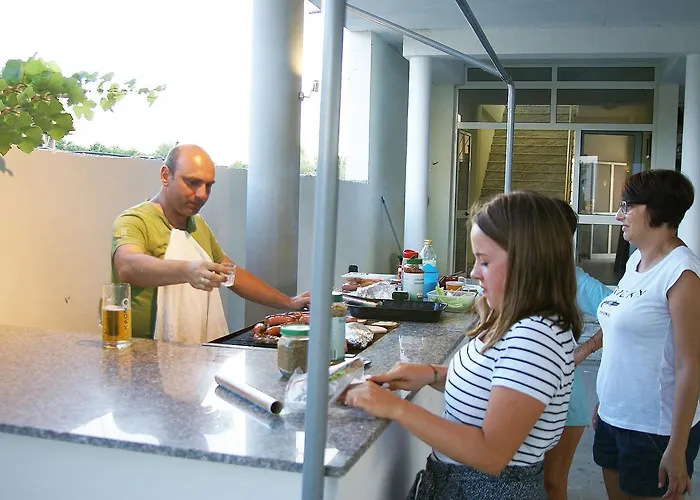 Aquarius Aparthotel Velipojë