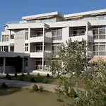 Aquarius Apart Otel Velipojë