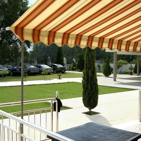 Aquarius Aparthotel Velipojë